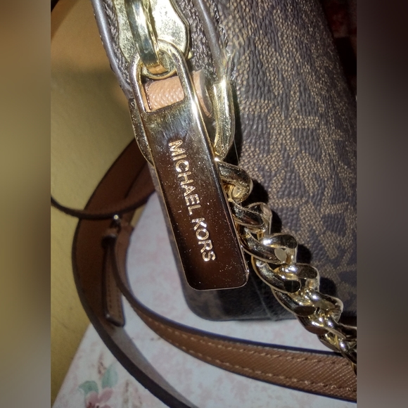 Michael Kors MD Brown Crossbody w/ Two Toned Leather Belt & JetSet Wallet - Picture 7 of 16